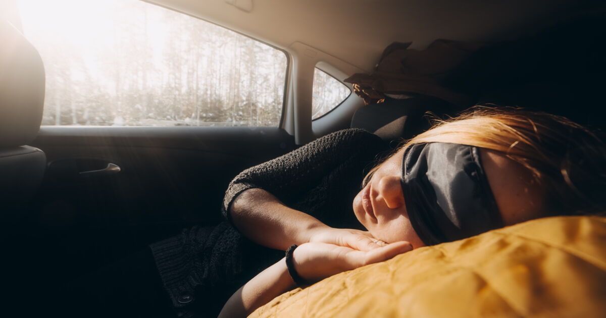 Can you sleep in a car with the windows closed?