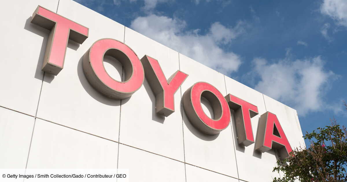 While all-electric is struggling, was Toyota right to bet everything on hybrid vehicles?