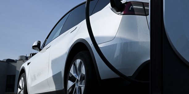 Tesla représente 55% des ventes de voitures électriques dans son pays d